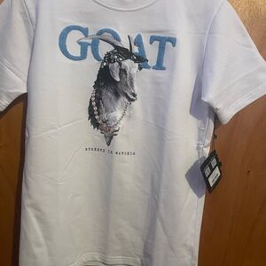New with tags GOAT t shirt